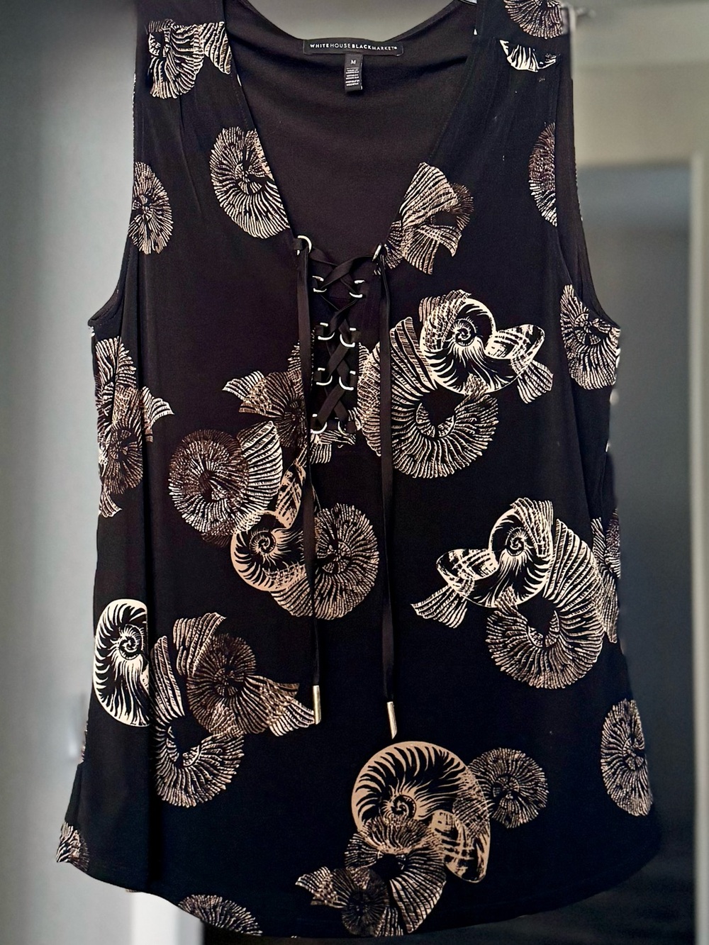 WHBM Nautilus Seashell Design Tank
